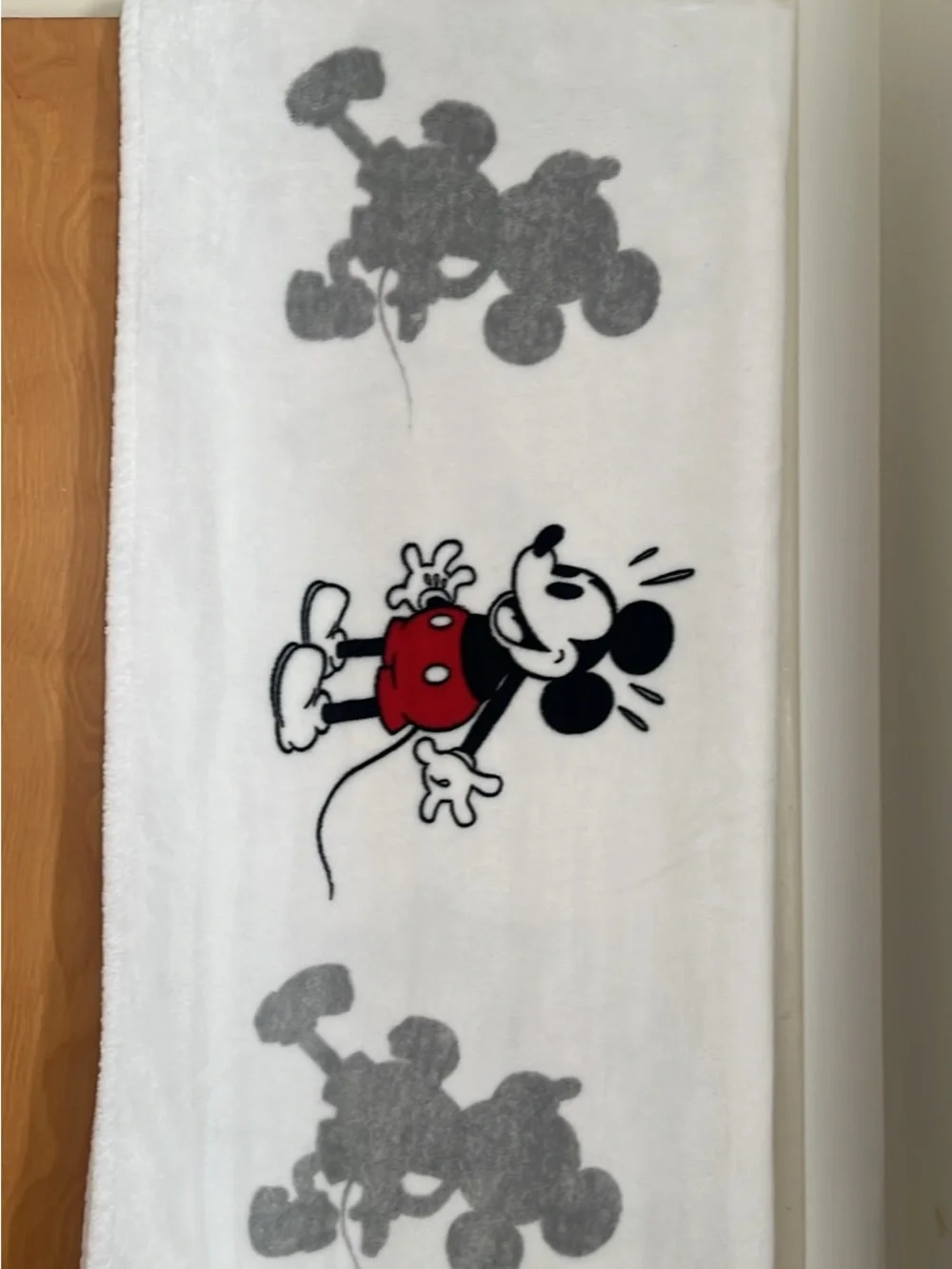 Disney Mickey Mouse White, Red & Black Plush Accent Throw. 4X6 feet long